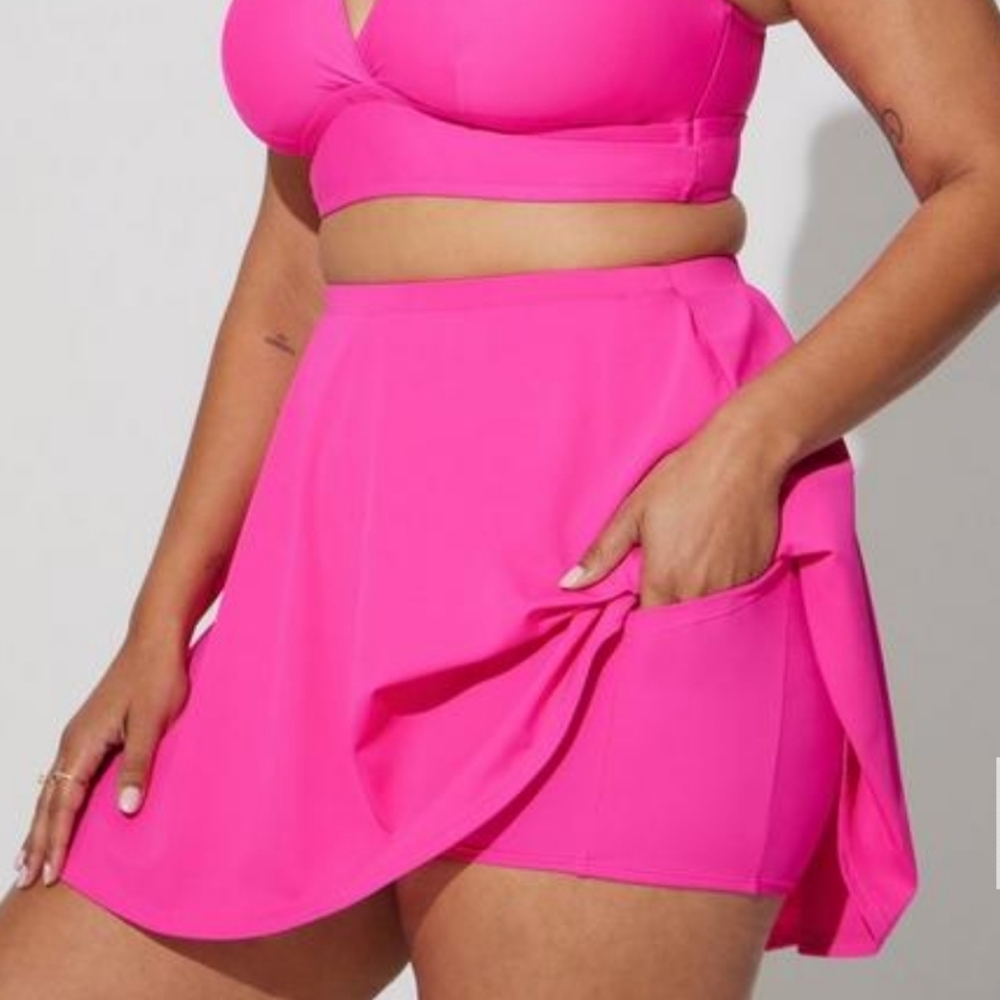🆕️💗BARBIE PINK SWIM SKIRT WITH SHORTS & POCKETS💗